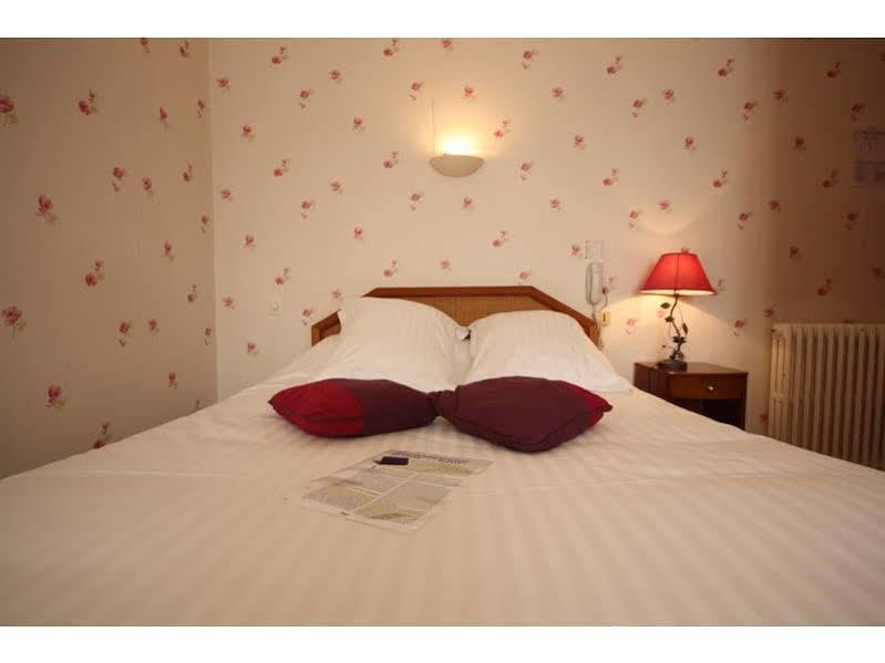 Hotel Le Petit Billot Vitré Kültér fotó